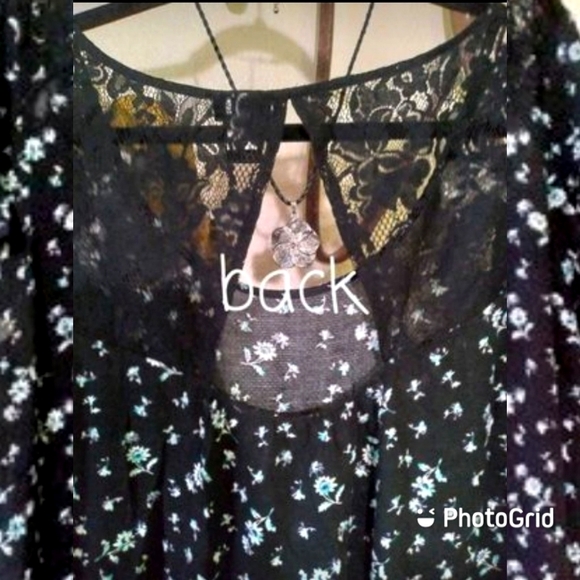 3X Torrid Beautiful Light Soft Flowy Plus Size Top, @ Lowest Price - Picture 5 of 5